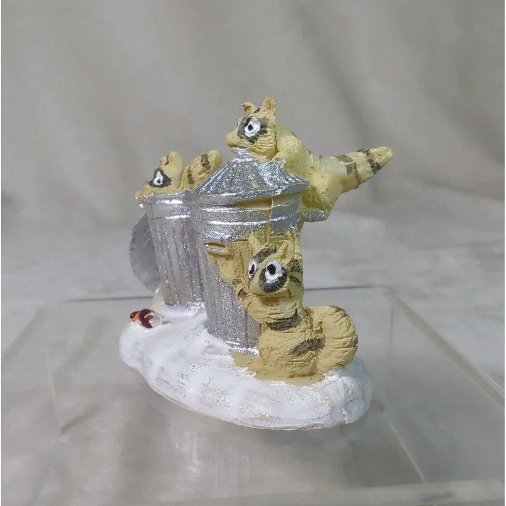 Lemax 2004 Christmas Village Trash Bandits Racoons Garbage Cans 42878 Figurine